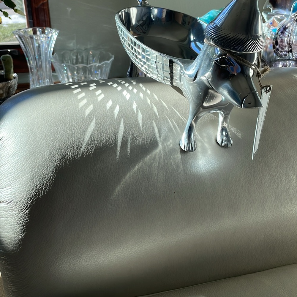 Mirrored mental dachshund themed Santa serving/candy dish - Picture 7 of 15